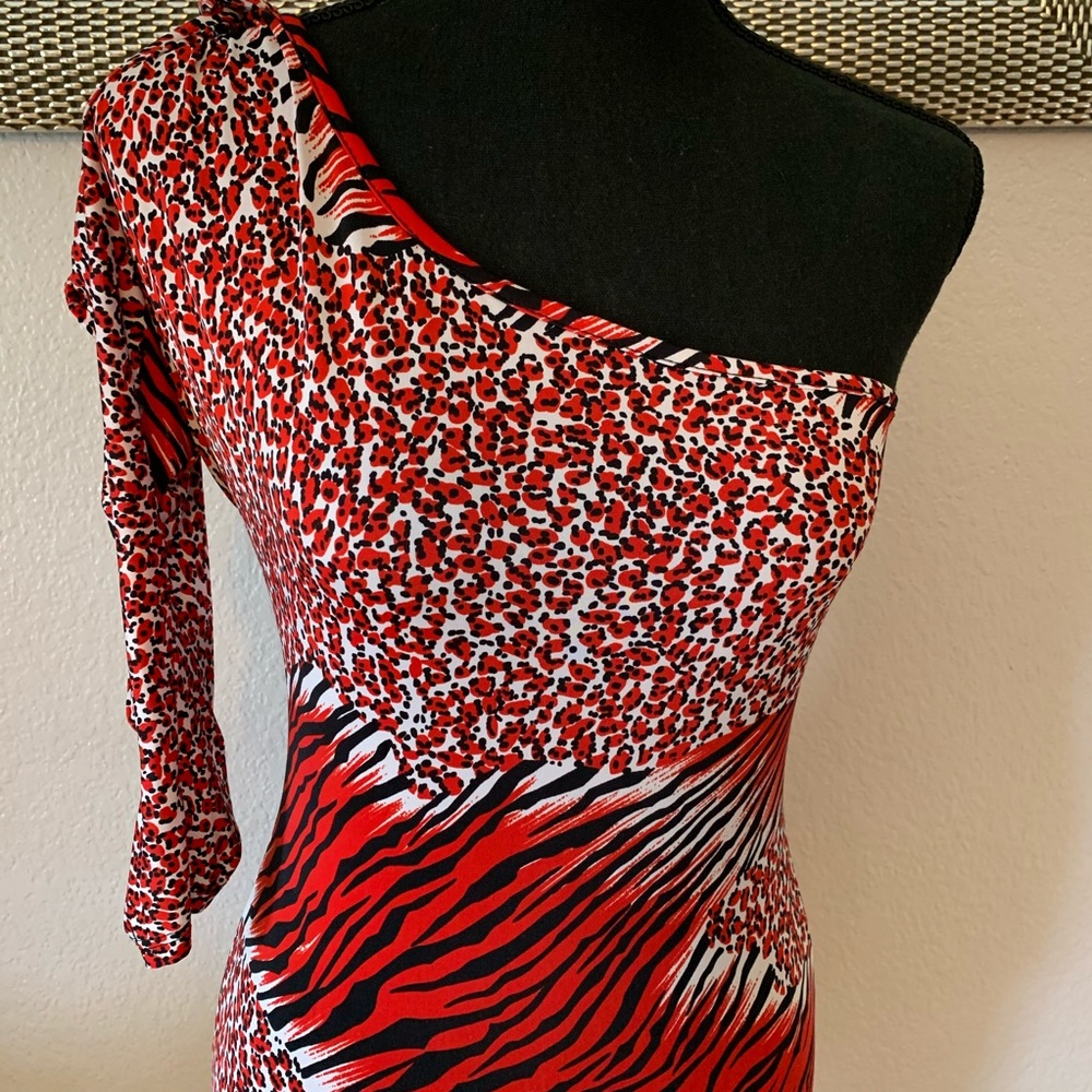 Dress - Picture 2 of 6